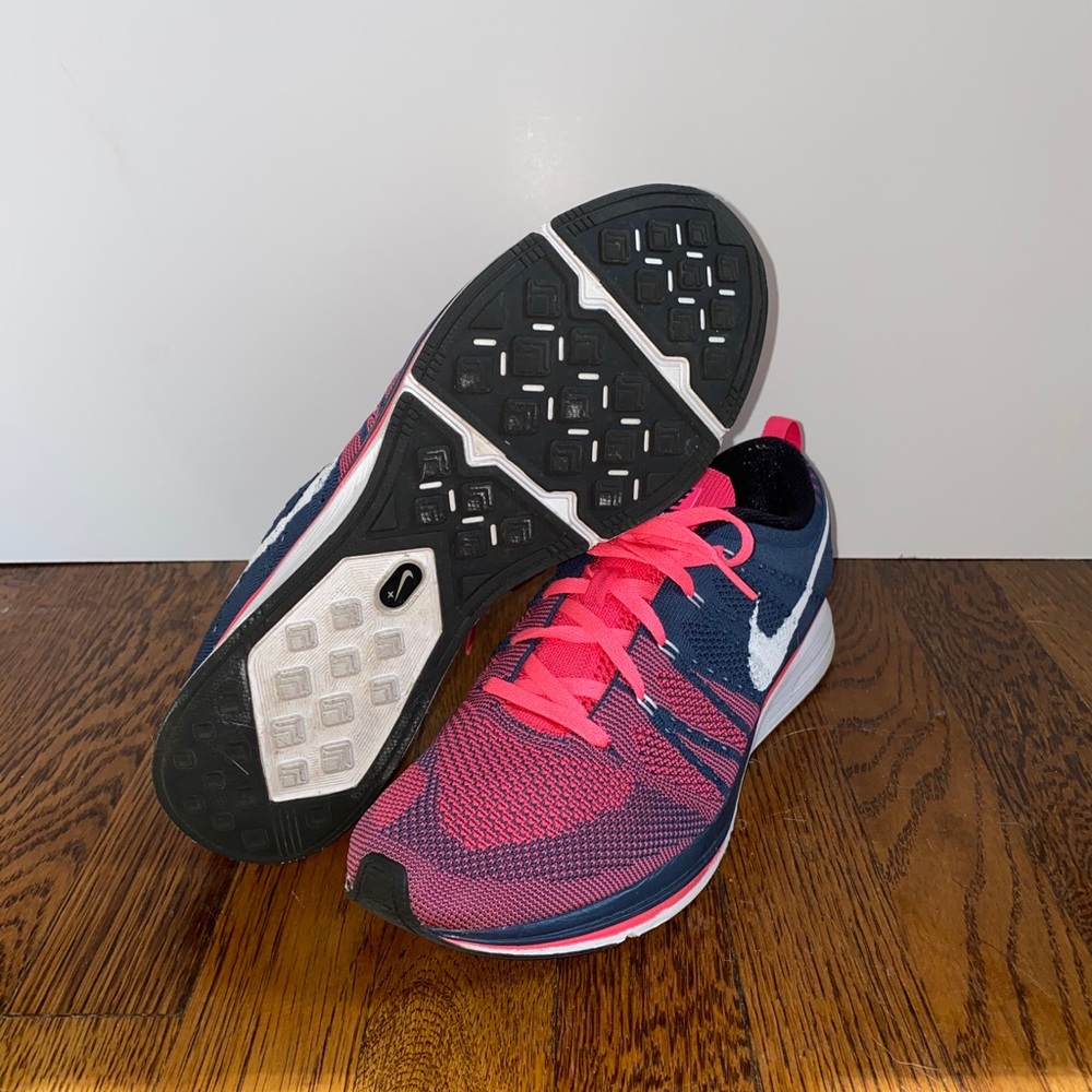 Nike Flyknit Trainer - Picture 4 of 4
